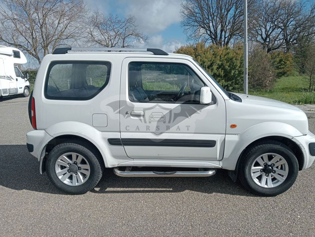 Suzuki Jimny 2011