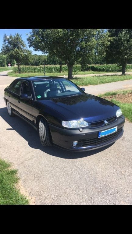 Renault Safrane 1996