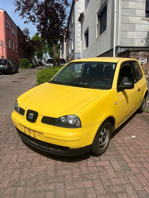 Seat Arona 2004