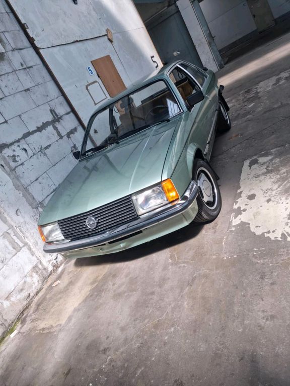 Opel Rekord 1980