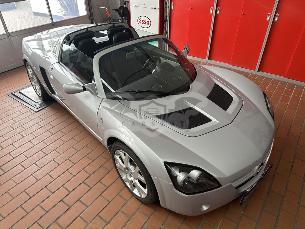 Opel Speedster 2001
