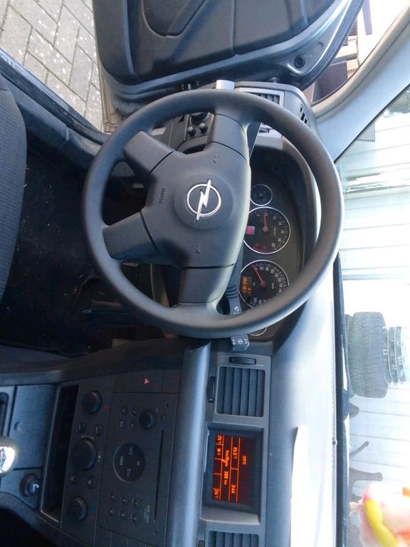 Opel Signum 2002