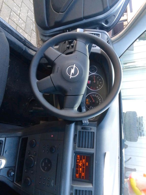 Opel Signum 2002