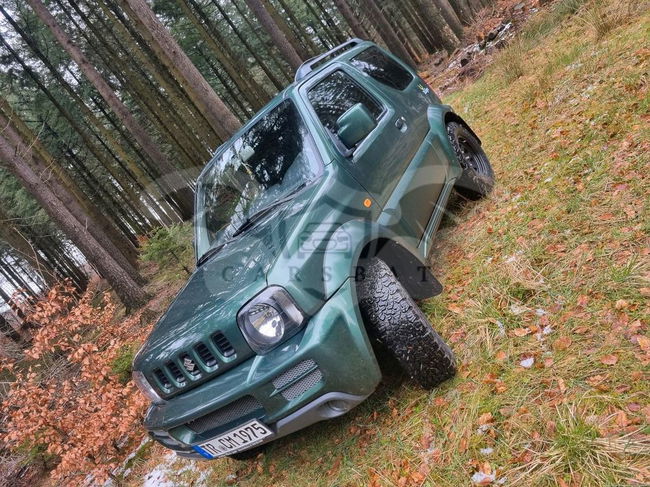 Suzuki Jimny 2011