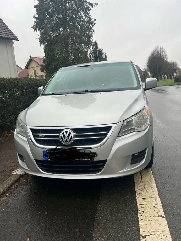Volkswagen Routan 2010