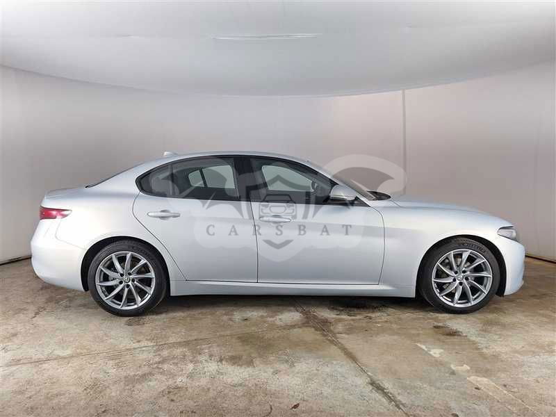 Alfa Romeo Giulia 2021