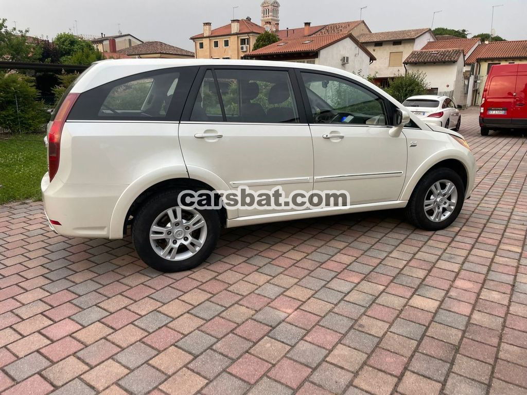 Tata Xenon 2015
