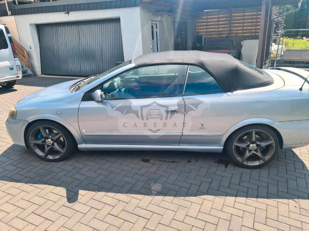 Opel Speedster 2001