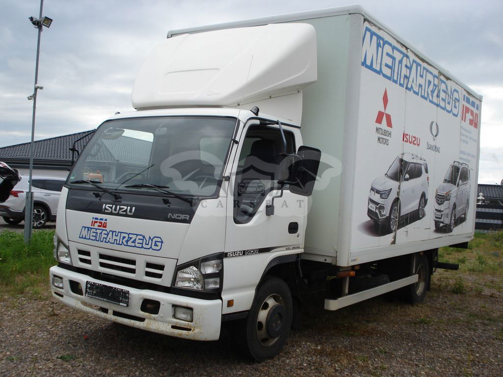 Isuzu NQR 2010
