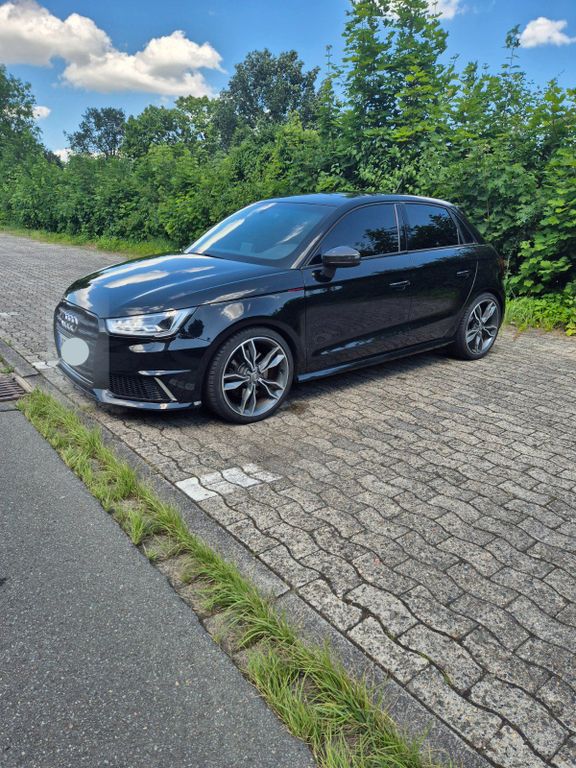 Audi S1 2015