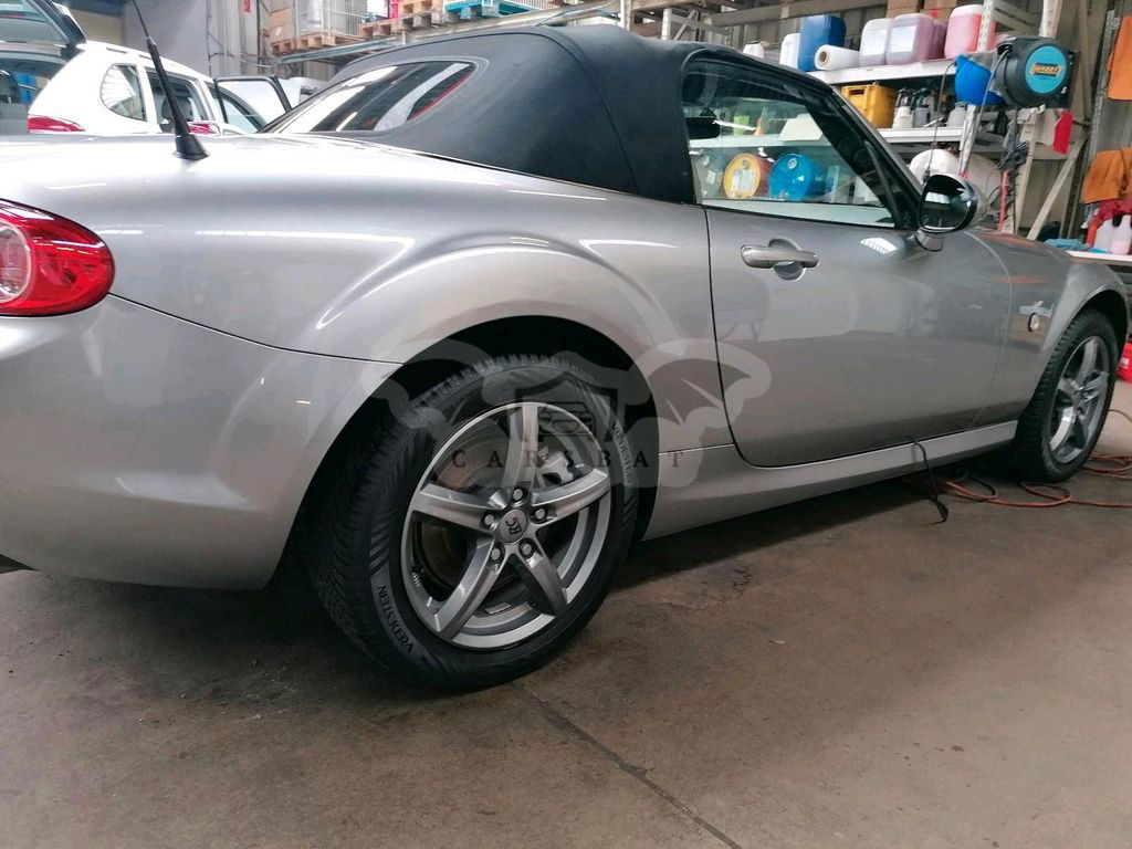 Mazda MX-5 (Miata) 2012