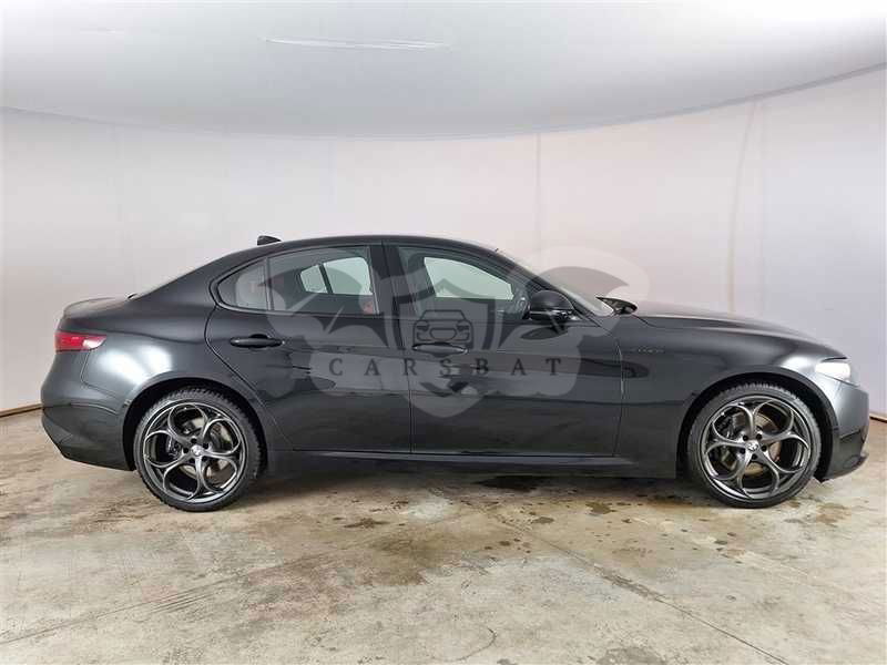 Alfa Romeo Giulia 2021