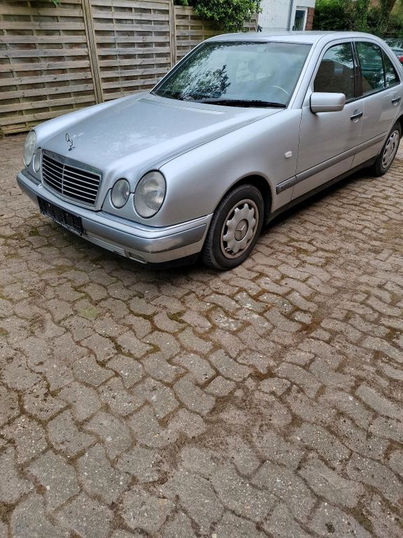 Mercedes-Benz 290 2016