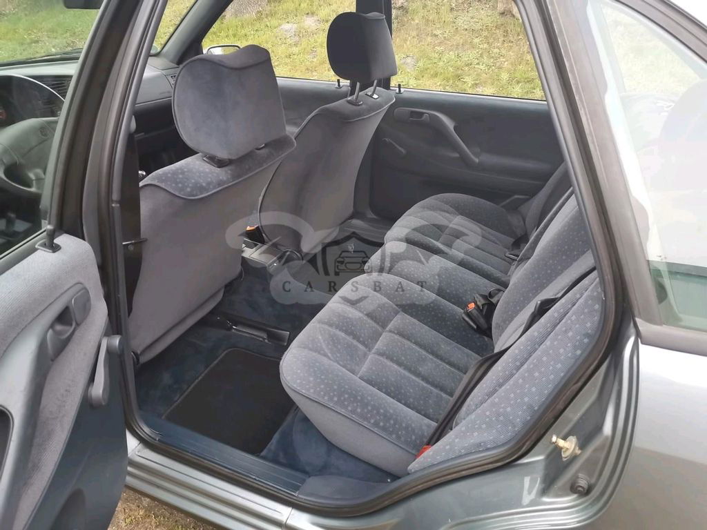 Volkswagen Passat 1993