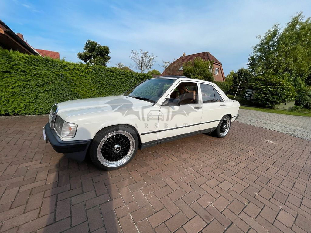Mercedes-Benz 190 1982