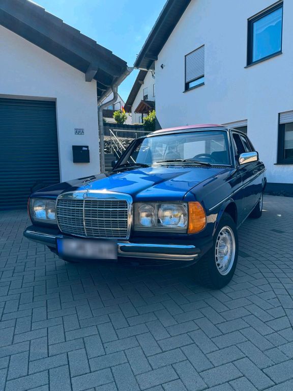 Mercedes-Benz 240 1981