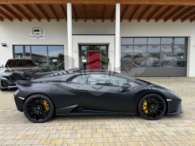 Lamborghini Huracan 2022