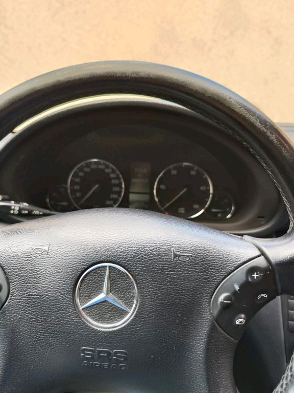 Mercedes-Benz 270 2004