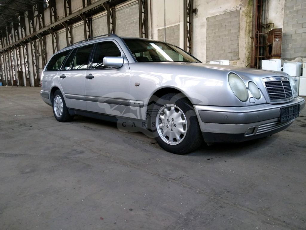 Mercedes-Benz 290 1999
