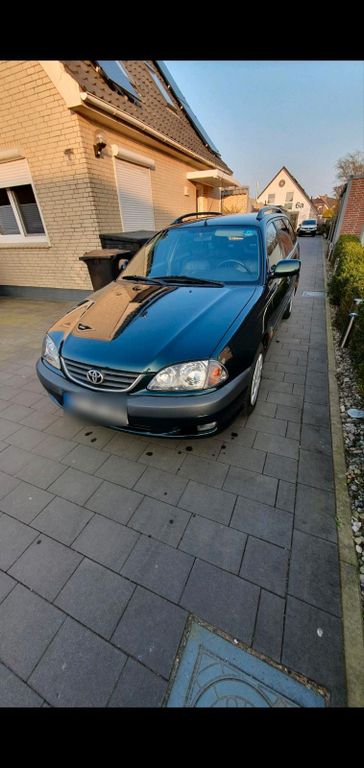 Toyota Avensis 2001