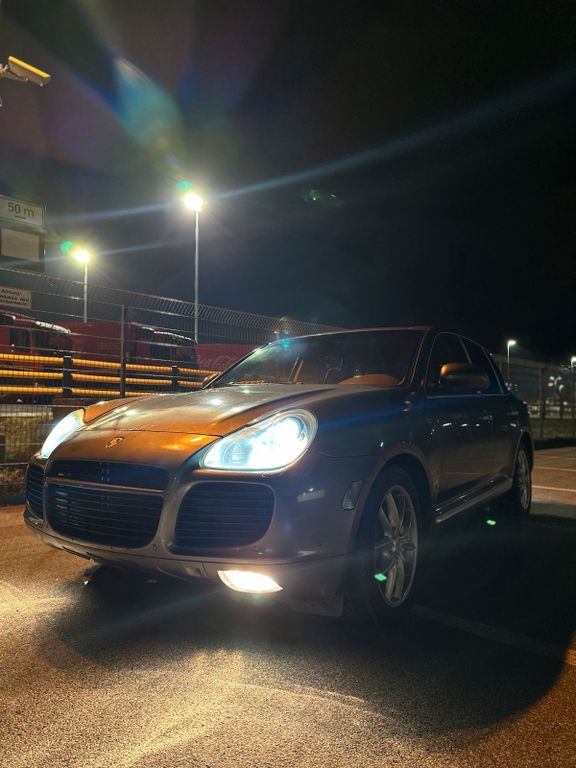 Porsche Cayenne 2003