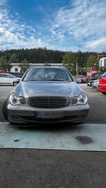 Mercedes-Benz 270 2004