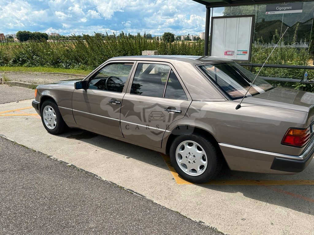 Mercedes-Benz 250 1989