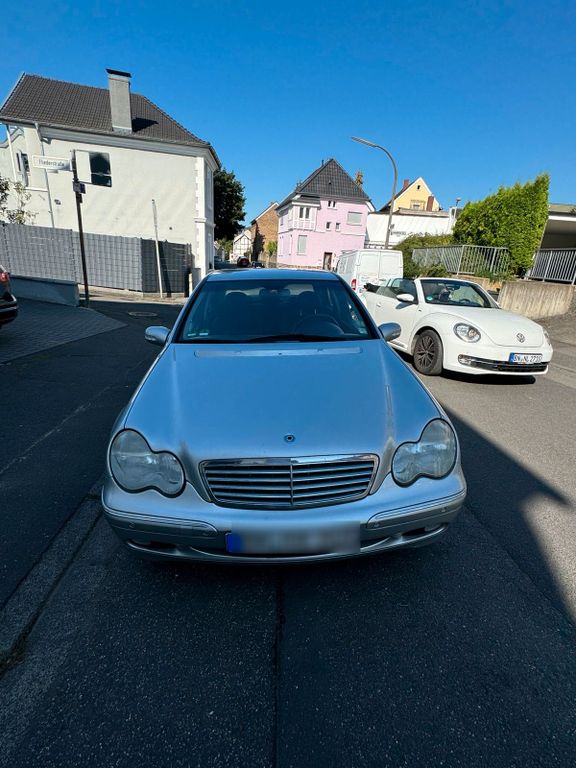 Mercedes-Benz 270 2001