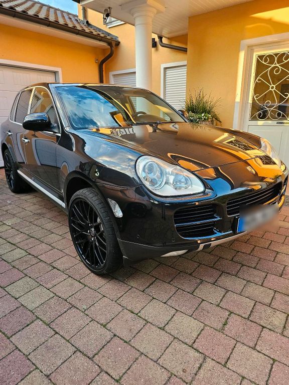 Porsche Cayenne 2003