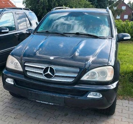 Mercedes-Benz 270 2005