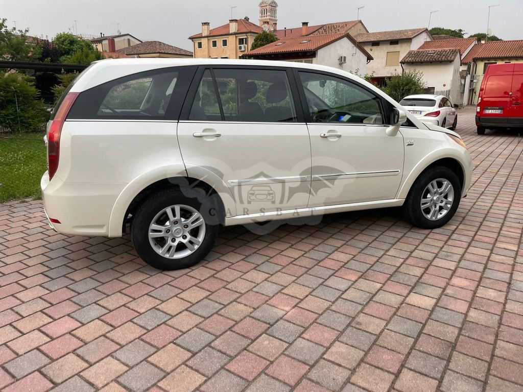 Tata Aria 2013