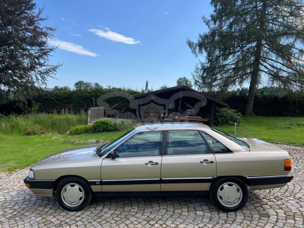 Audi 200 1985