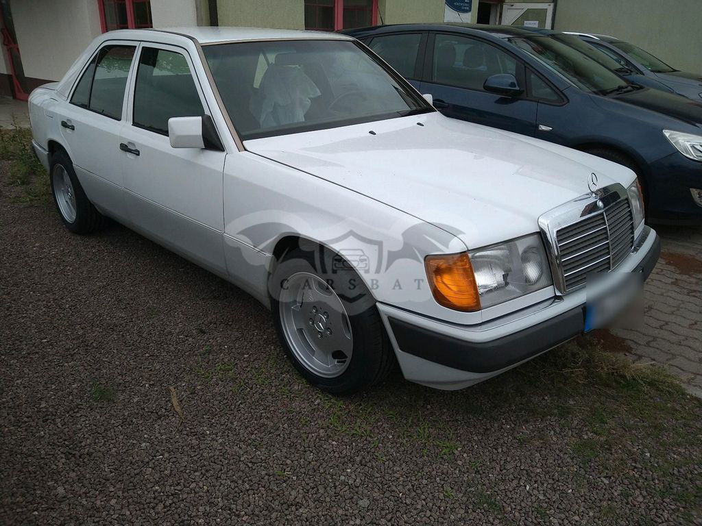 Mercedes-Benz 260 1992