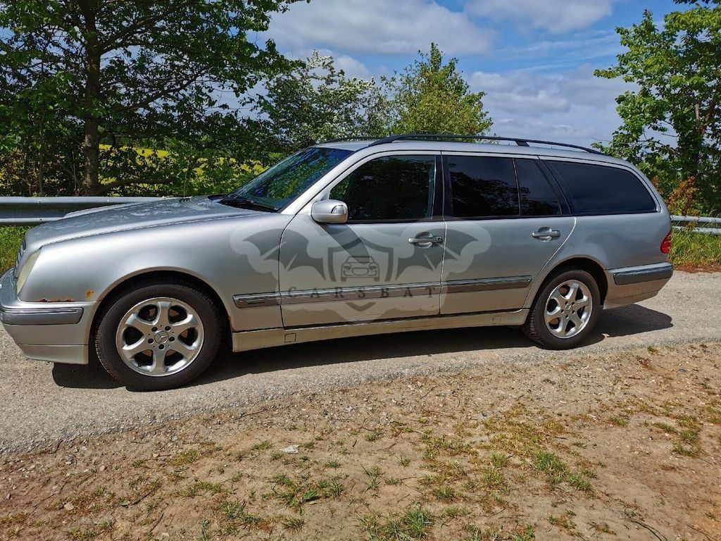 Mercedes-Benz 240 2003