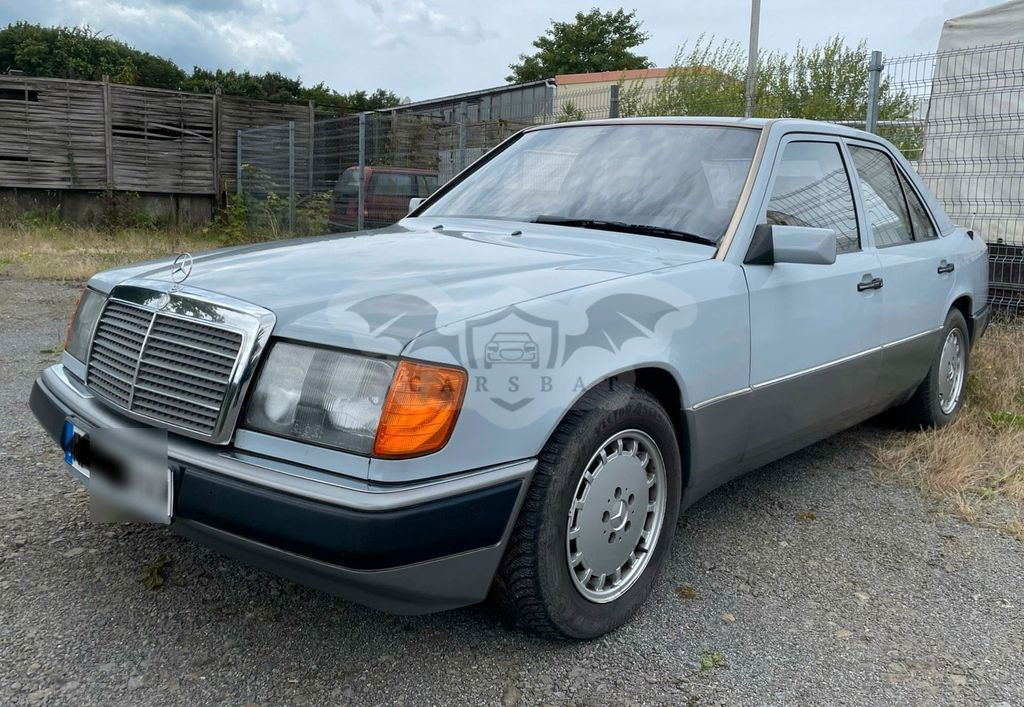 Mercedes-Benz 260 1991