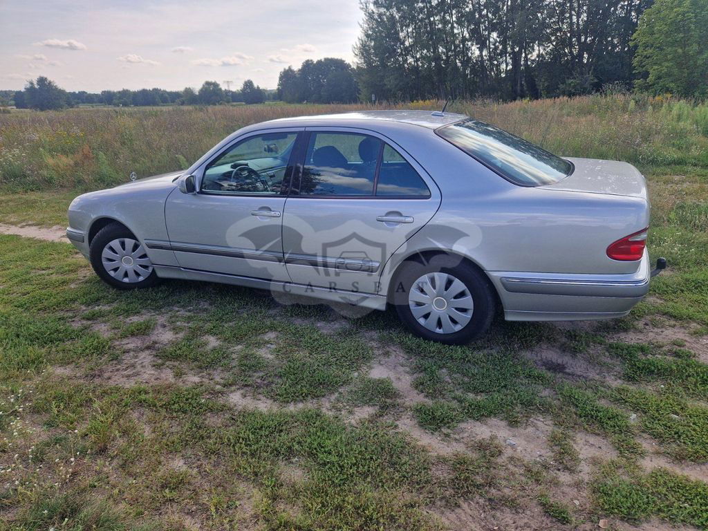 Mercedes-Benz 240 2001