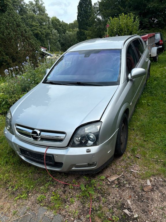 Opel Signum 2004
