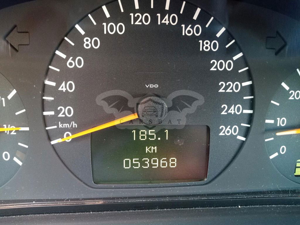 Mercedes-Benz 240 2000